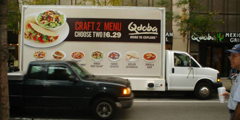 Top Reasons to Use Mobile Advertising Trucks for your Restaurant