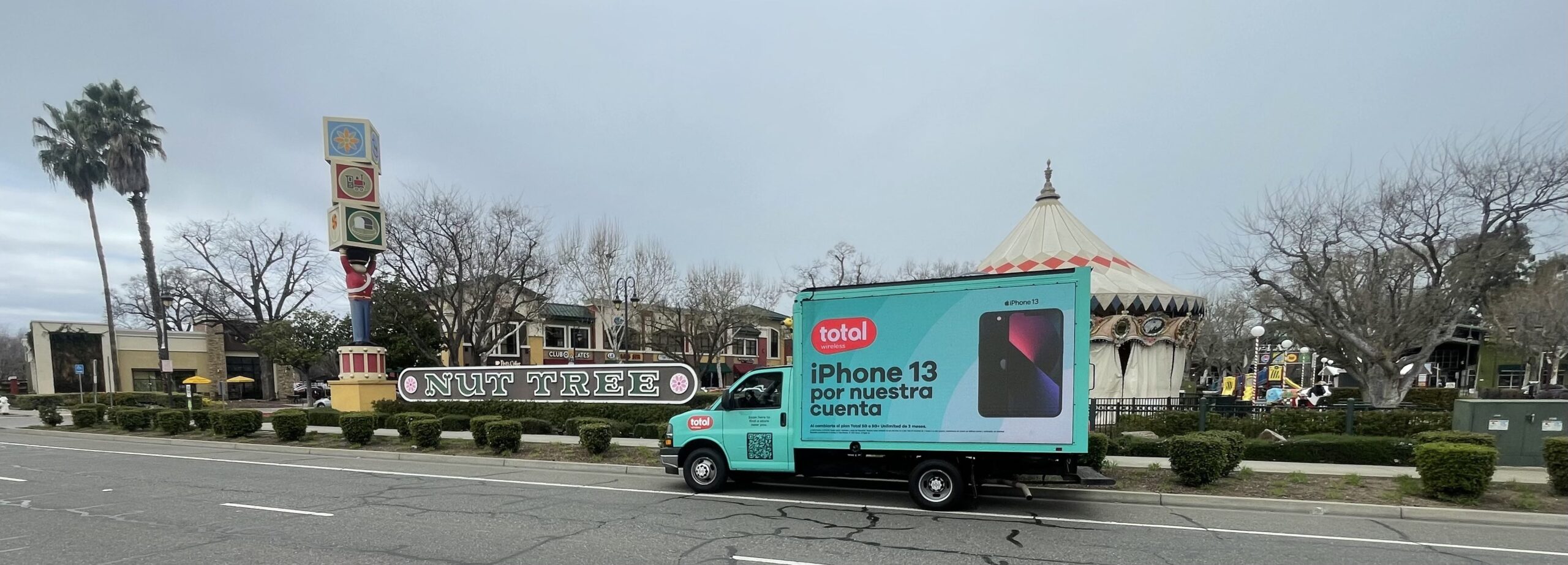 Planet rolling ad mobile billboard truck